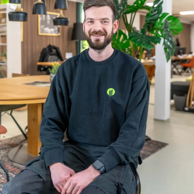 PV Green Elektriker Adam Taylor